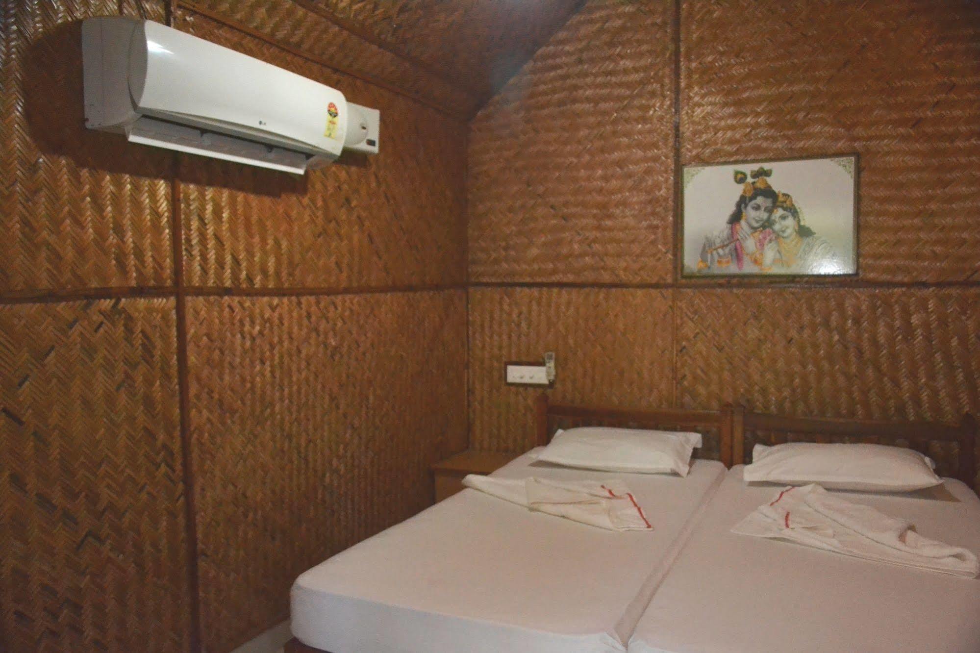Savithri Inn Bamboo Cottages & Resorts Varkala Exterior photo
