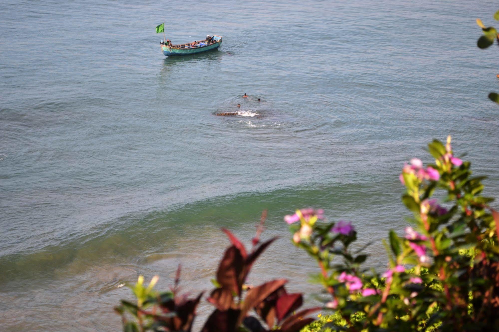 Savithri Inn Bamboo Cottages & Resorts Varkala Exterior photo
