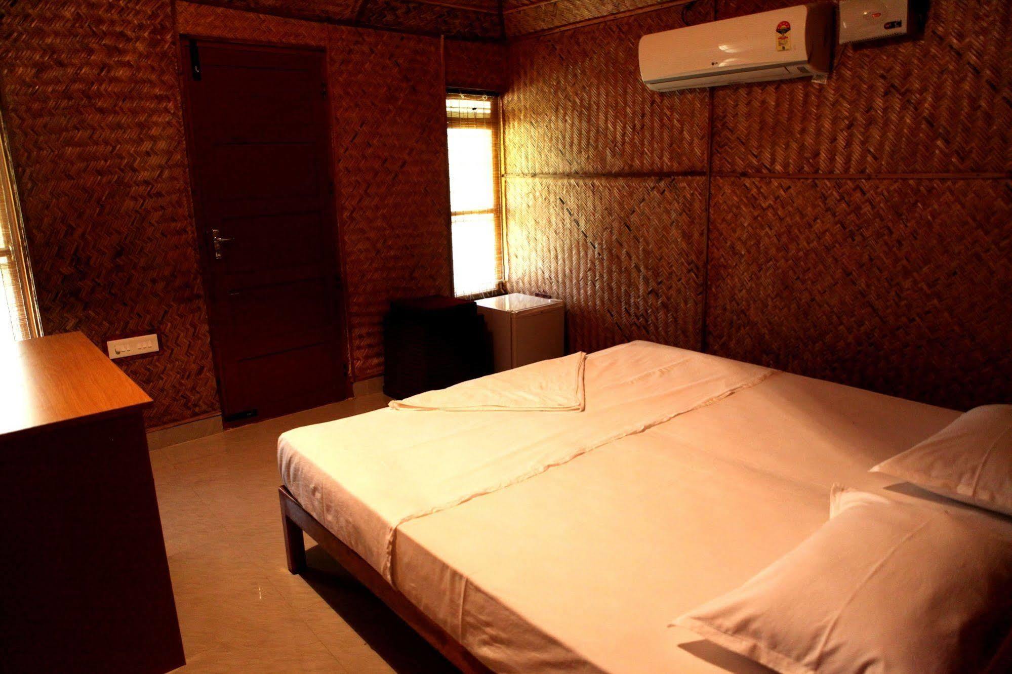 Savithri Inn Bamboo Cottages & Resorts Varkala Exterior photo