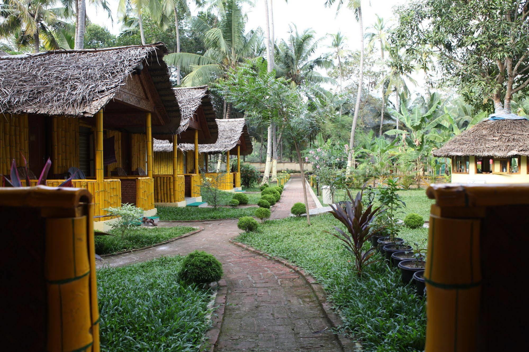 Savithri Inn Bamboo Cottages & Resorts Varkala Exterior photo